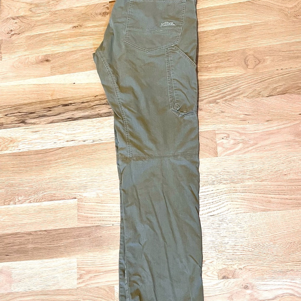 Gently used Kuhl men’s khaki pant